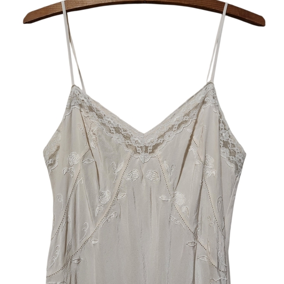 Victoria's Secret 100% Silk Y2K Ivory Lace Chemise Slip Small - Picture 3 of 10